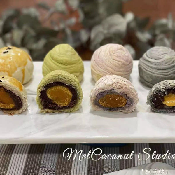 Egg Yolk Pastry 蛋黄酥(Pre-order required)
