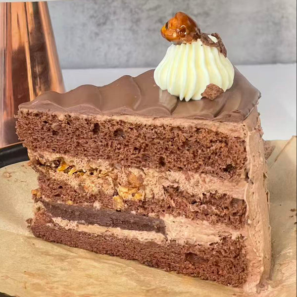 Hazelnut Chocolate Chiffon Cake 榛子生巧脆脆