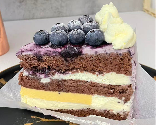 Blueberry & Pudding Chocolate Chiffon Cake 蓝莓布丁