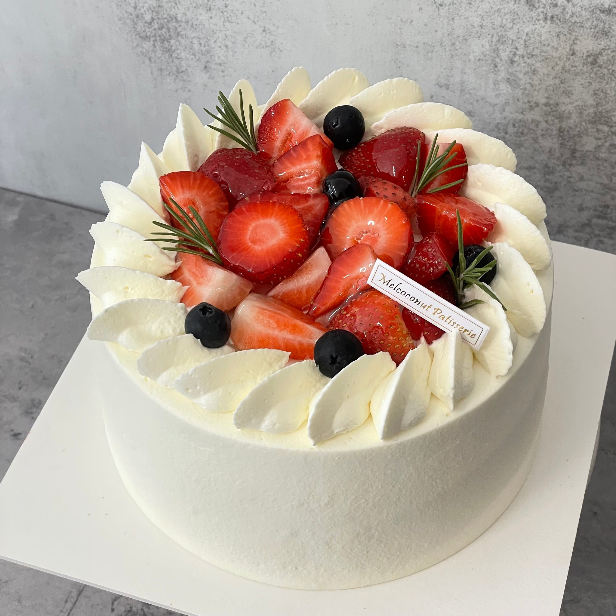 Strawberry Chiffon Cake 草莓奶油戚风