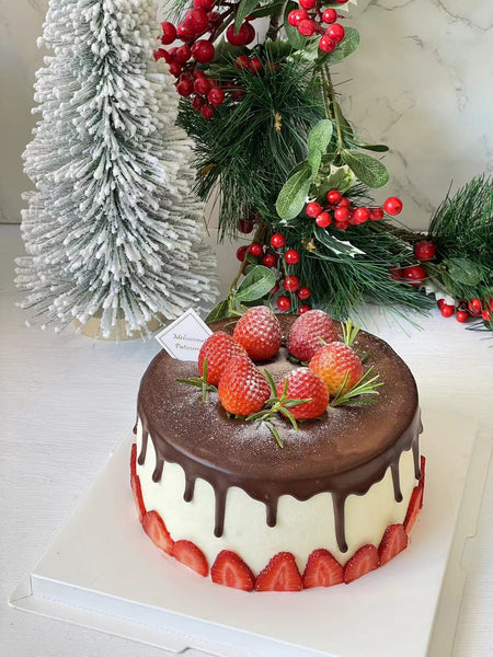 Strawberry With Chocolate Drip Cake