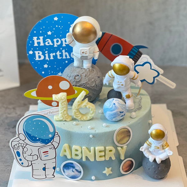 Astronaut 宇航员(Doll toppers may vary)