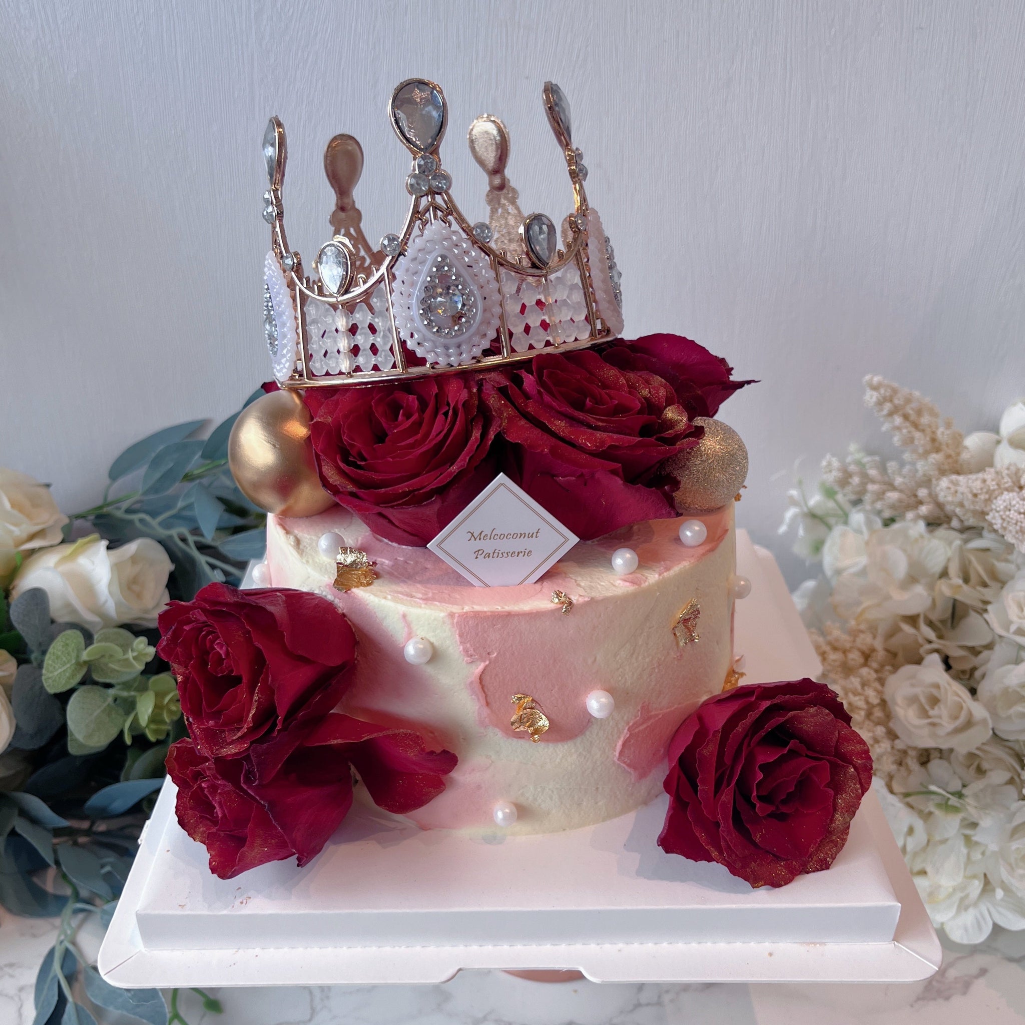 Fresh Flowers Cake with Crown 皇冠鲜花蛋糕